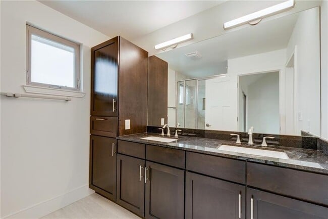 Building Photo - 402 Conservation Dr
