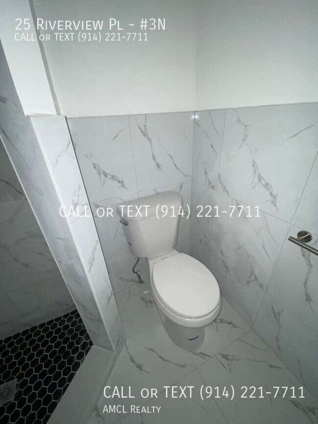 Building Photo - 25 Riverview Pl