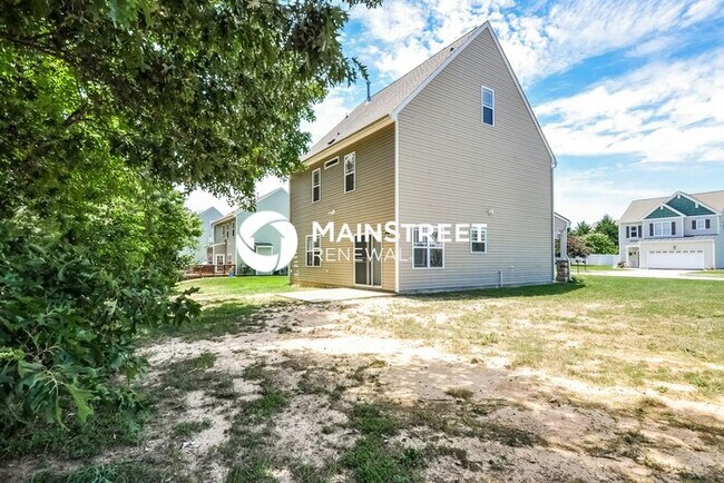 Building Photo - 4 Bedroom Pet-Friendly Home in Clayton, NC with Main Street Renewal