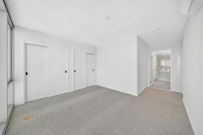 Building Photo - 1500 Rycroft St