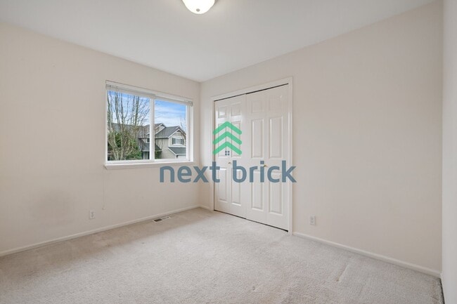 Building Photo - Lovely 4-bedroom + bonus room, 2.5-bath cul-de-sac home