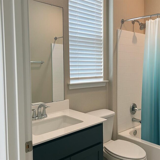 Building Photo - 4600 Colmar Dr