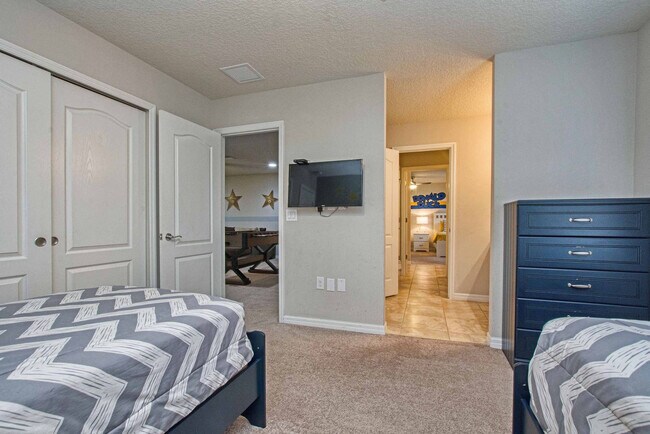 Building Photo - 2117 Malta Terrace