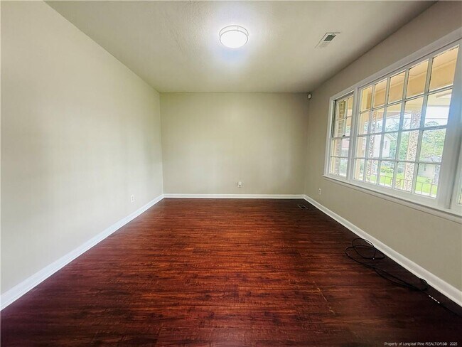 Building Photo - 5325 Trampas Ct