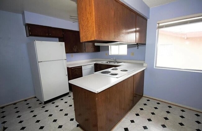 Building Photo - 409 Ellwood Beach Dr