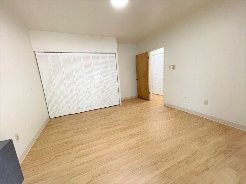 Building Photo - 6350 Forward Ave