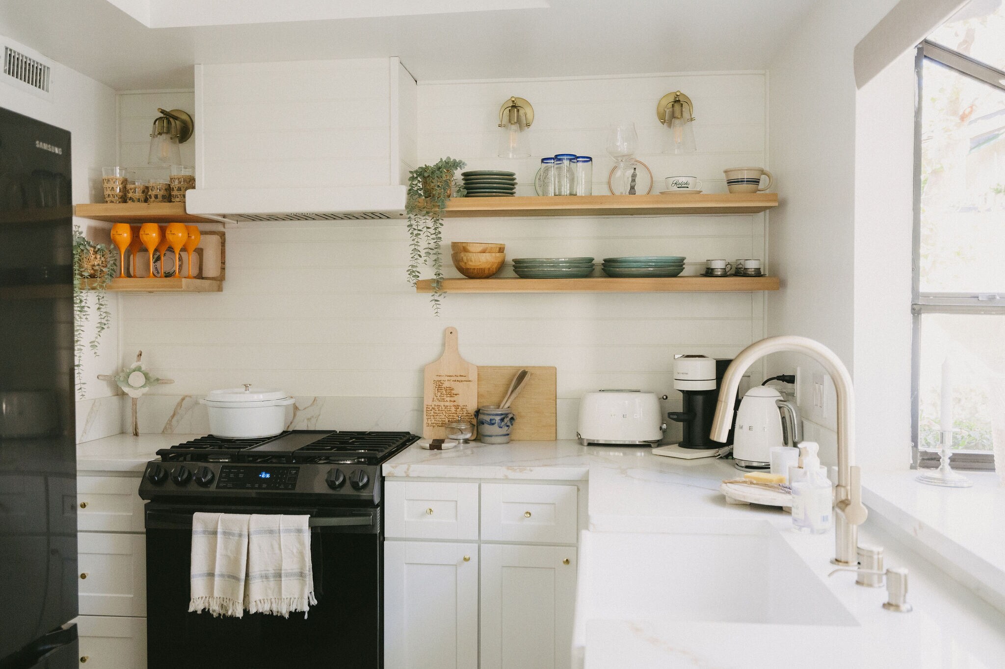 Building Photo - 5716 Skyview Way