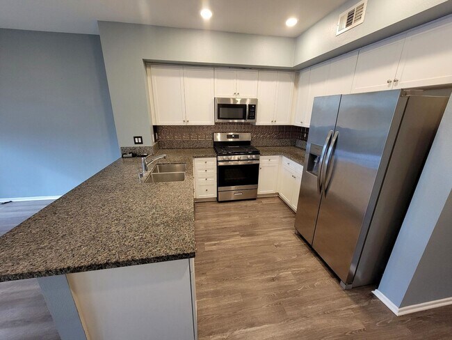 Building Photo - 10244 Artesia Blvd