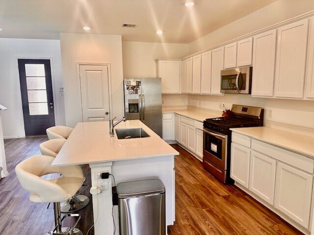 Building Photo - 15338 Majestic Knight Dr