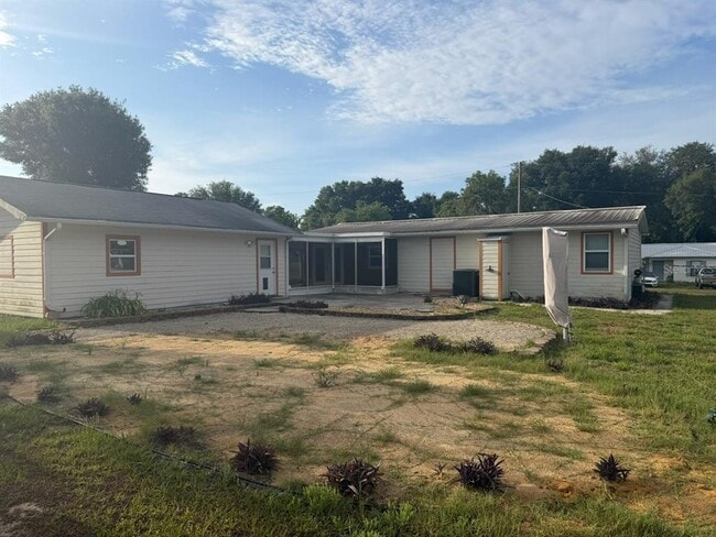 Building Photo - 11595 SE 129th Pl