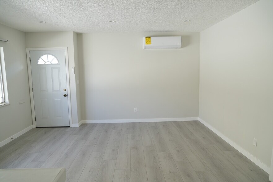 Building Photo - 141 Marguerita Ave