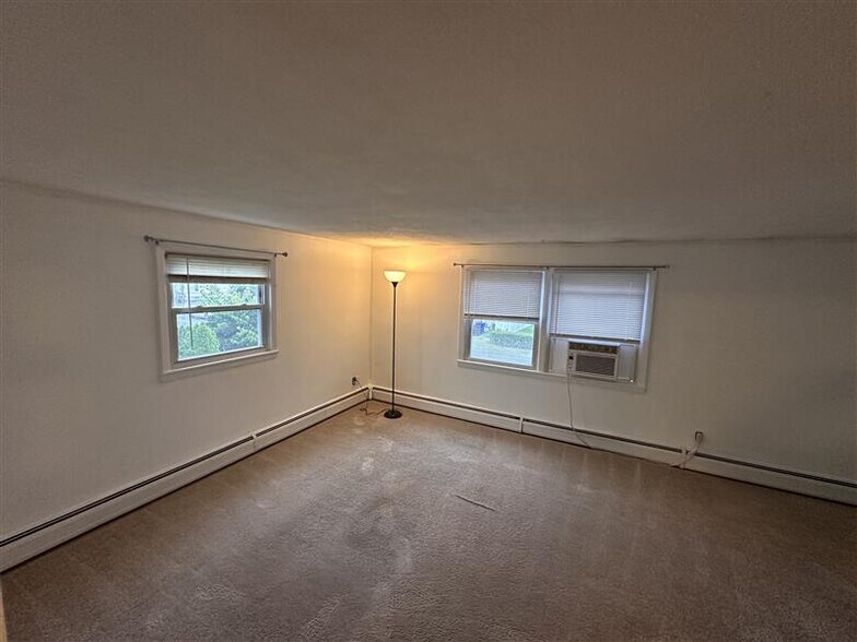 Building Photo - 87 Booth Ave