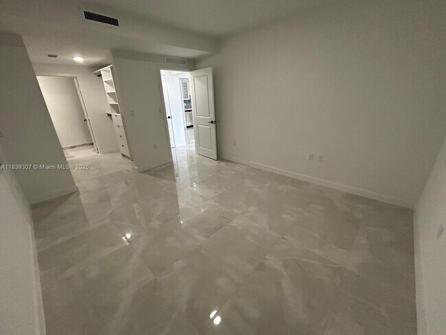 Building Photo - 14560 SW 261 St Ter