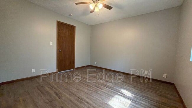 Building Photo - 4621 Prescott Ave