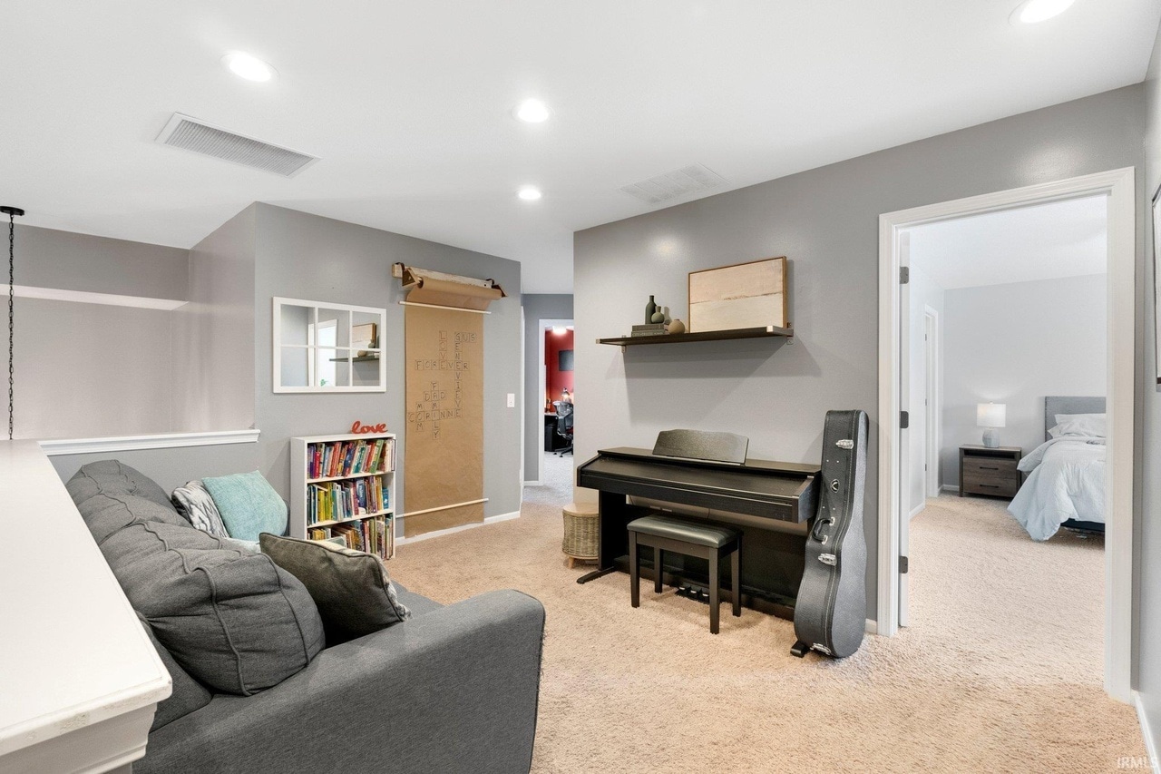 Upstairs Loft - 1507 Tara Bella Ln