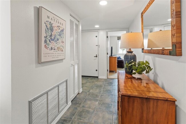 Building Photo - 829 Bayport Wy