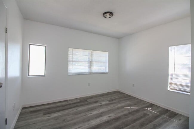 Building Photo - 1533 King Ave