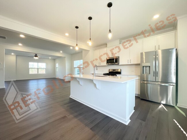 Building Photo - Rental Resort Living! Beautiful Brand New ...