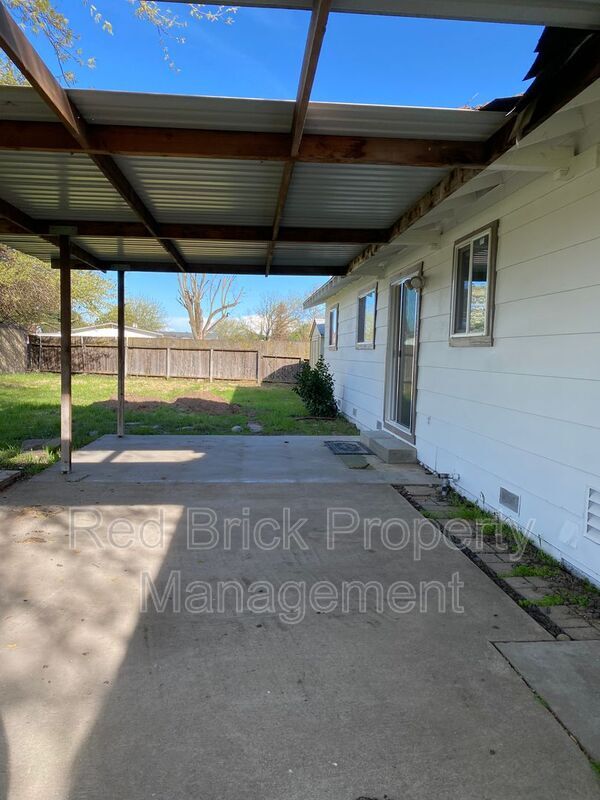 Building Photo - 5416 Mulberry Ave