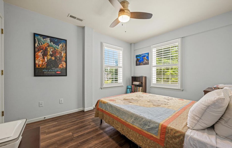 Building Photo - 102 Craigy Ct