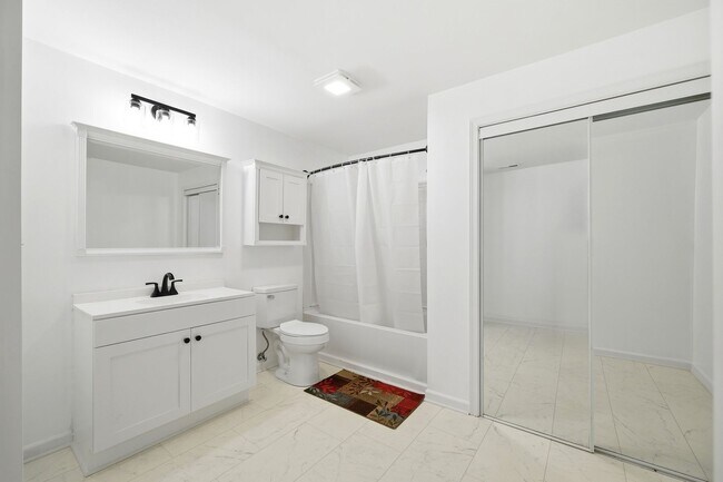 Building Photo - 1600 Old Brook Rd