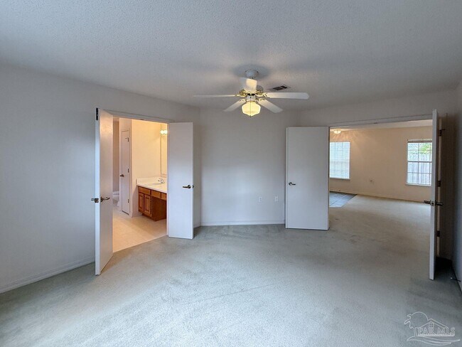 Building Photo - 1039 E Maxwell St