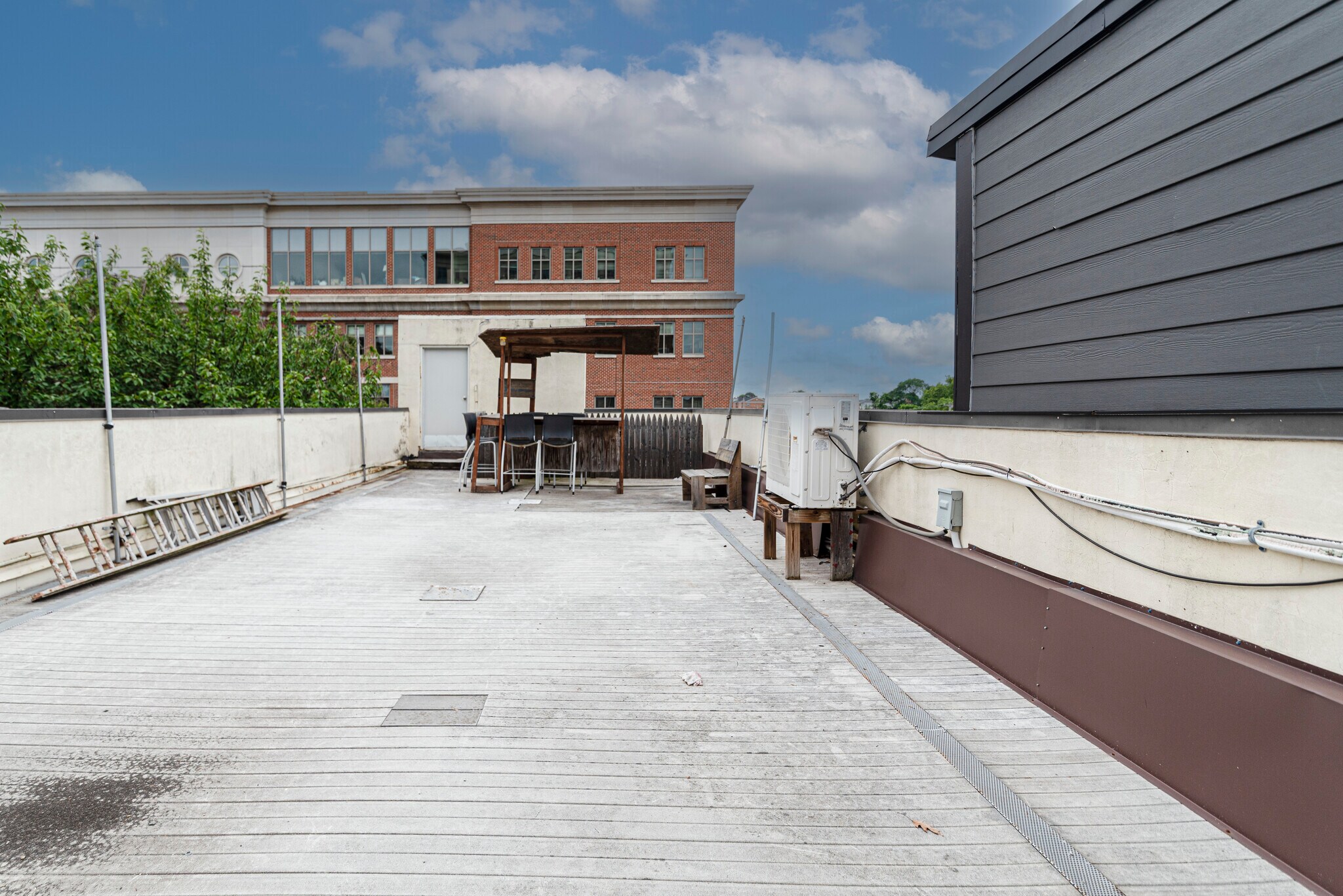 Building Photo - 18 N New St