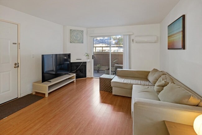 Building Photo - 2702 Somerset Park Cir
