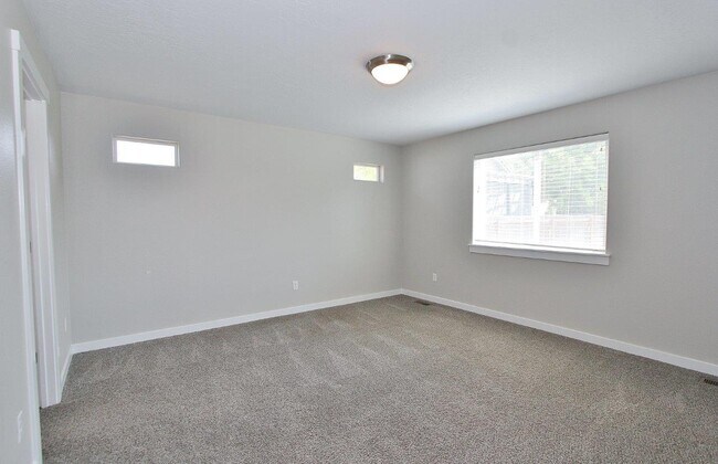 Building Photo - 2897 W Jayton Dr
