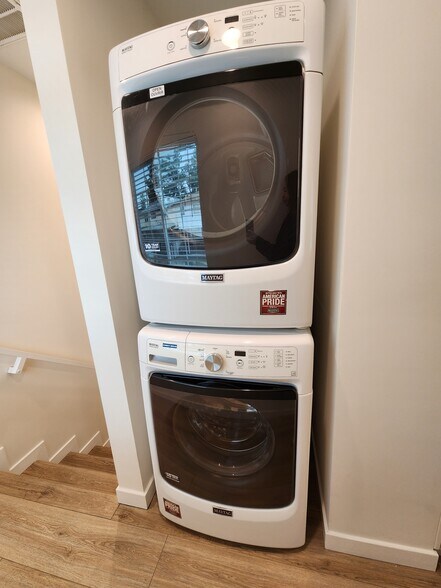 Building Photo - 14203 Burton St