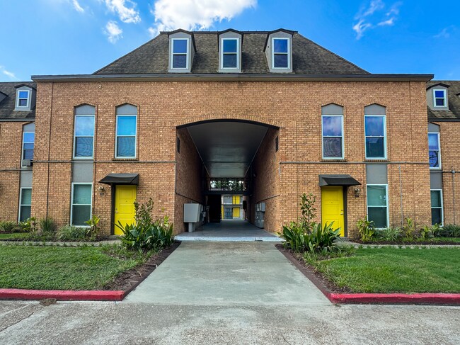 Building Photo - The Vibe at Highland