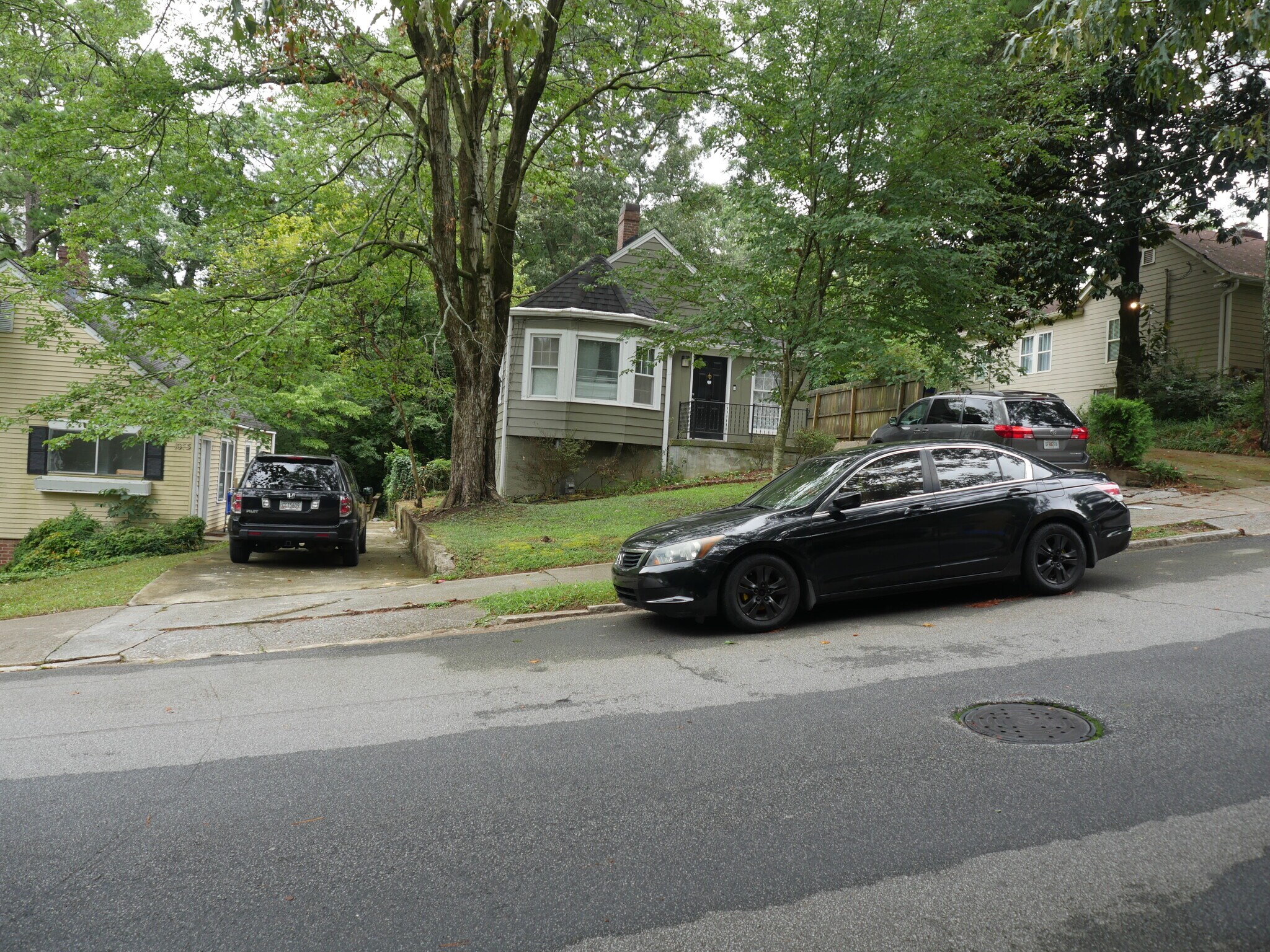 Front of the house - 1065 Atlantic Dr NW