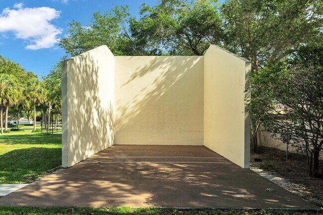 Building Photo - 3139 Millwood Terrace