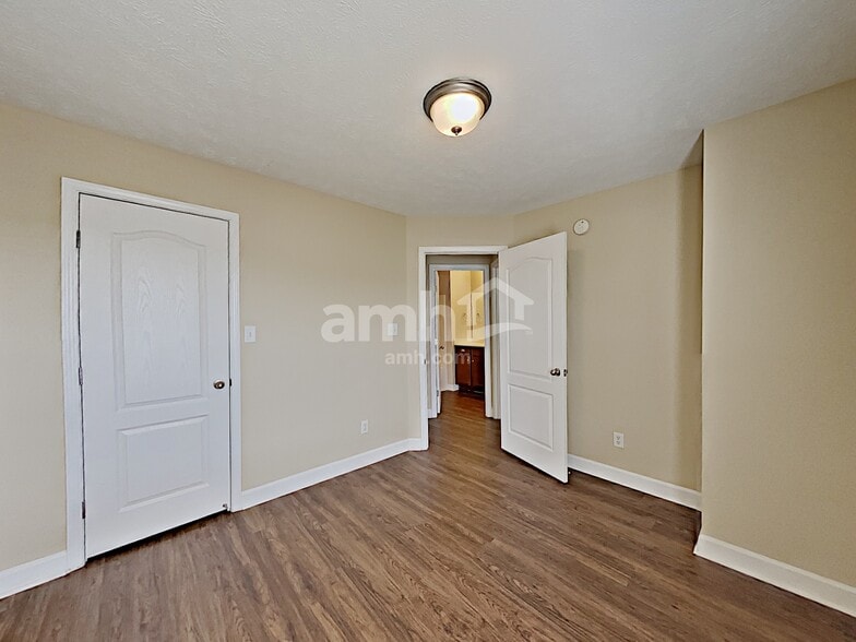 Building Photo - 2057 Sparco Cir