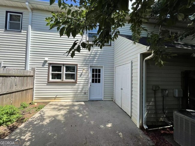 Building Photo - 1300 Kennesaw Trace Ct