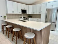 Building Photo - 22670 Vistawood Way