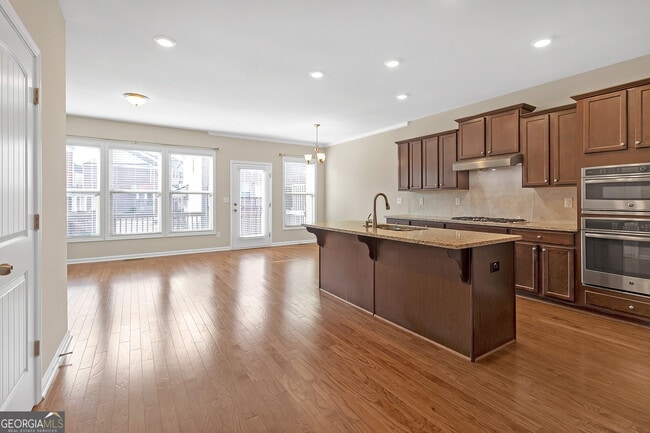 Building Photo - 836 Ivy Vine Way