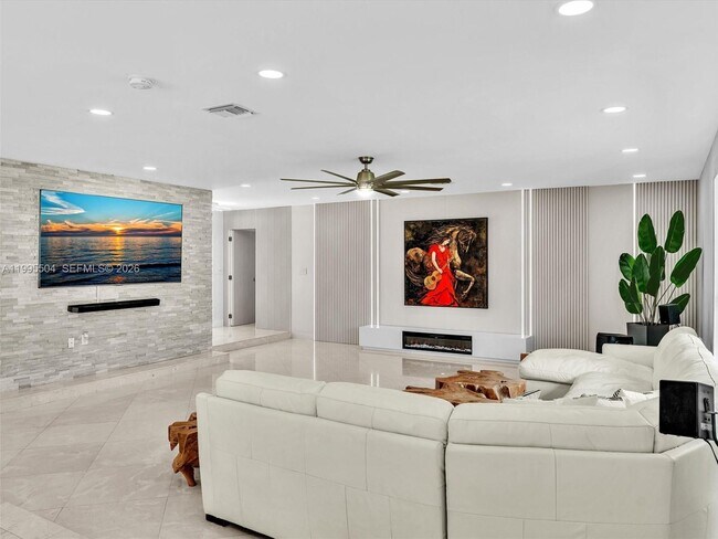 Building Photo - 6920 SW 182nd Way