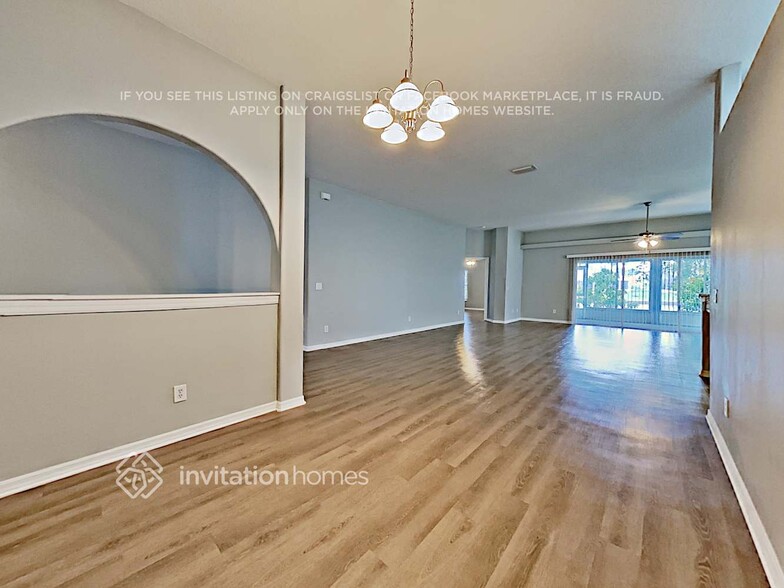 Building Photo - 3967 Montesino Dr