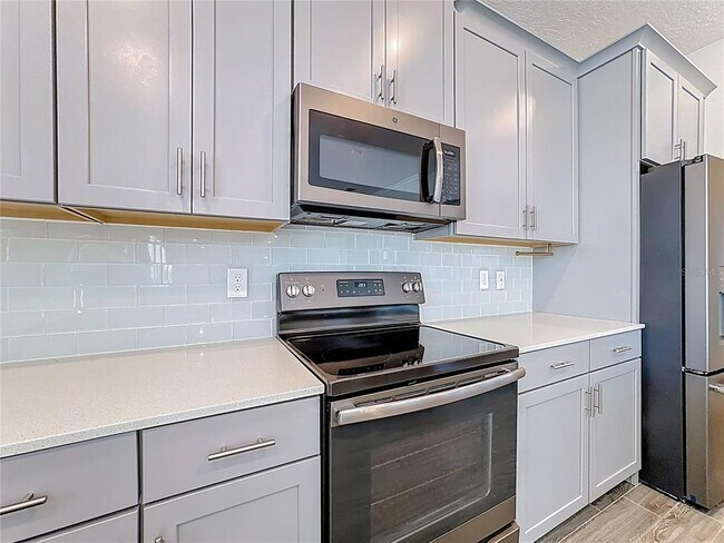 Building Photo - 11939 Satire St