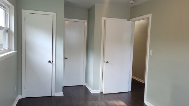 Building Photo - Beautiful  & Charming 4-Bedroom Home with ...