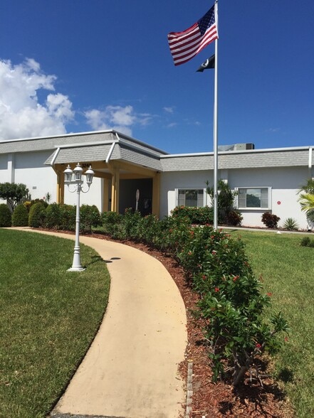 Club House - 2960 Lake Osborne Dr