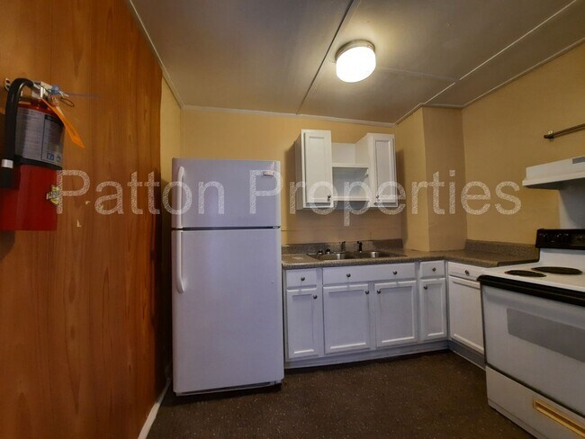 Building Photo - Forest Acres Apartment