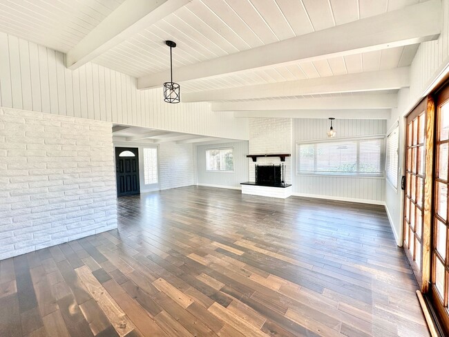 Building Photo - Beautifully Updated & Remodeled Single-Story Country Home with Detached Guest Home Unit on Gated ...
