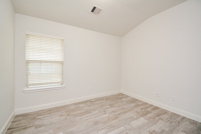 Building Photo - 7519 Muley Ln
