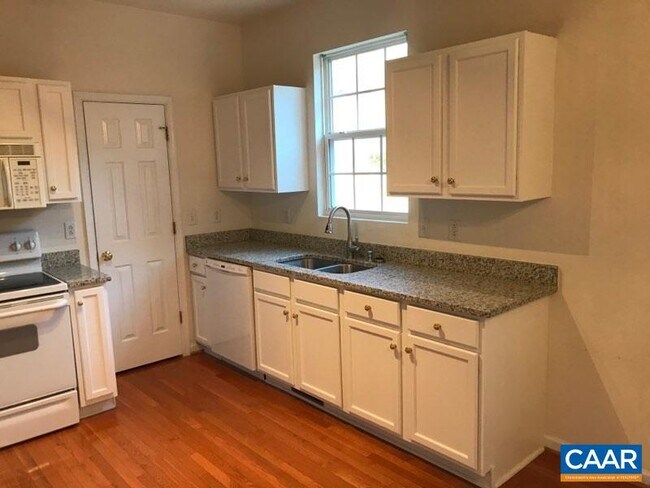 Building Photo - 252 Snapdragon Rd