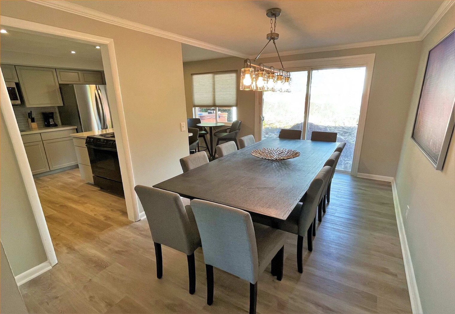 Building Photo - 10499 S Carnation Dr