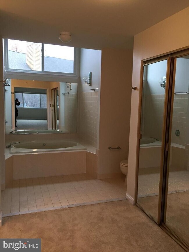Building Photo - This is a rare opportunity to enjoy lakeside living in one of Northern Virginia’s most desirable ...