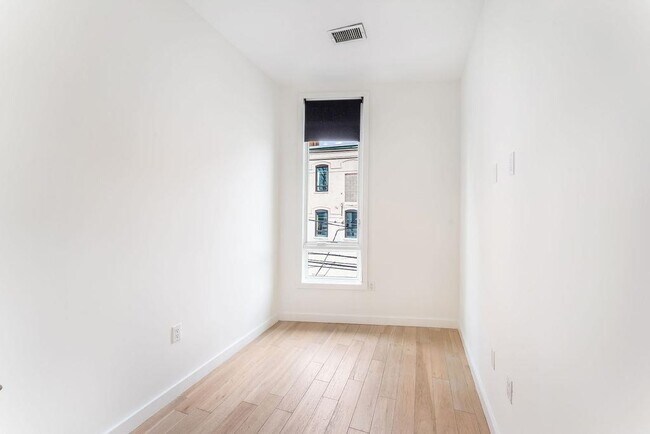 Building Photo - 355 Claremont Ave