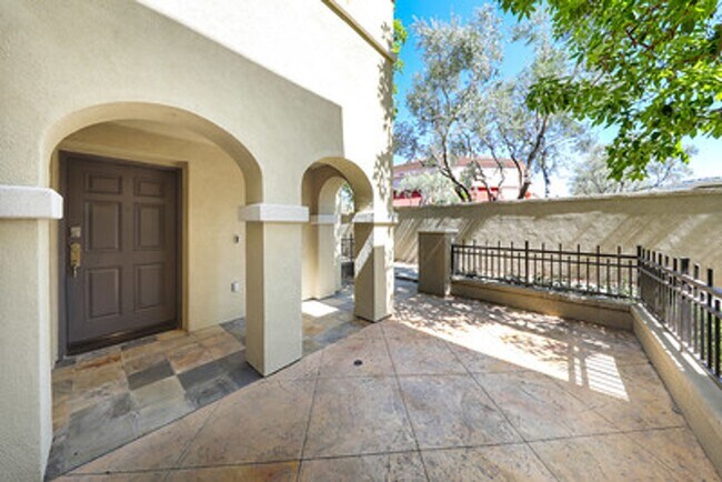 Building Photo - Three bedroom located in Newport Coast com...
